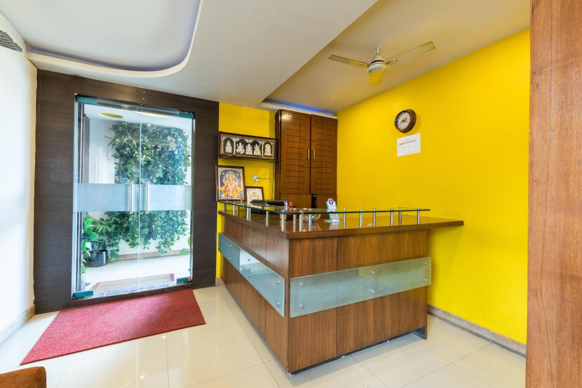 71863 The Red Velvet Opposite Novel Office Marathahalli Bridge. Bangalore Exteriör bild